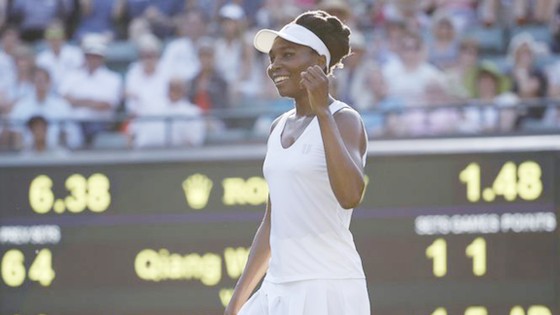 Venus Williams phá kỷ lục ở tuổi 37