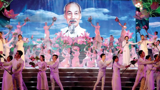 Lãnh đạo Đảng, Nhà nước  vào Lăng viếng Chủ tịch Hồ Chí Minh ảnh 1