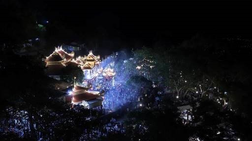 Danh thắng Núi Bà Đen đón lượng khách lớn trong dịp Tết Canh Tý ảnh 1