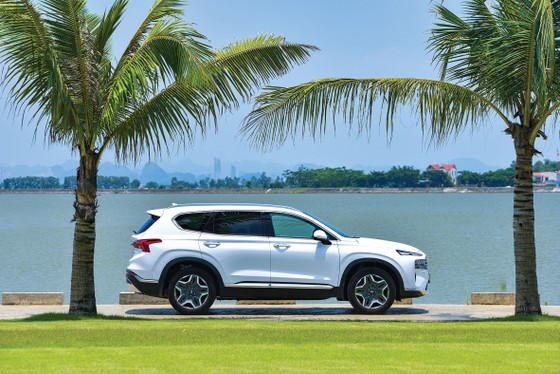 Hyundai Santa Fe 2021 chính thức ra mắt tại thị trường Việt Nam ảnh 1