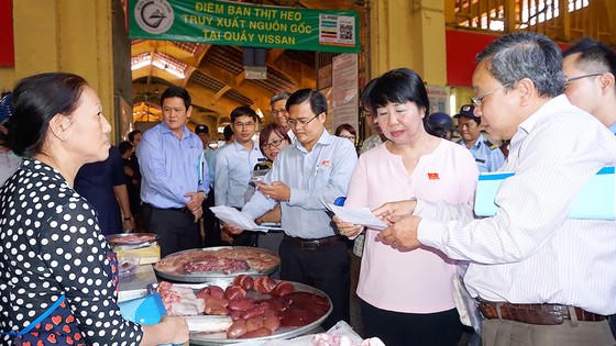 Quyết liệt kiểm soát an toàn thực phẩm ảnh 1