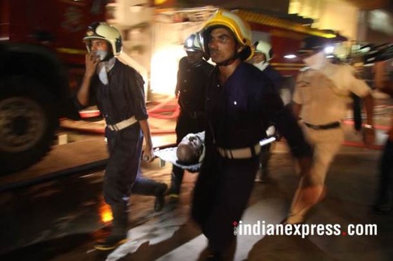 Ấn Độ: Cháy trung tâm thương mại, ít nhất 14 người chết, 16 người bị thương ảnh 6