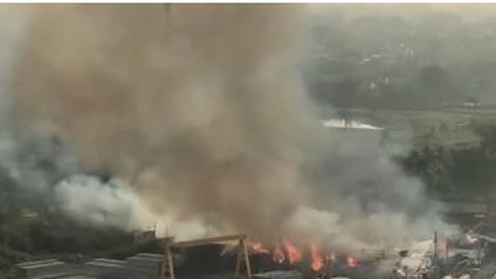 VIDEO: Hỏa hoạn thiêu rụi khu lán tạm của công nhân ảnh 3
