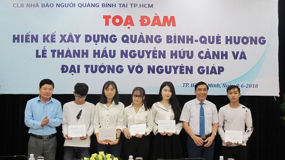 111 triệu đồng quà tặng đồng hương khó khăn tỉnh Quảng Bình ảnh 2