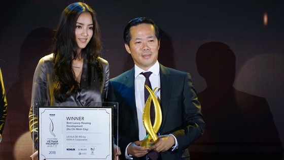 Kiến Á thắng lớn ở 7 hạng mục giải thưởng bất động sản uy tín Viet Nam Property Awards 2018 ảnh 1