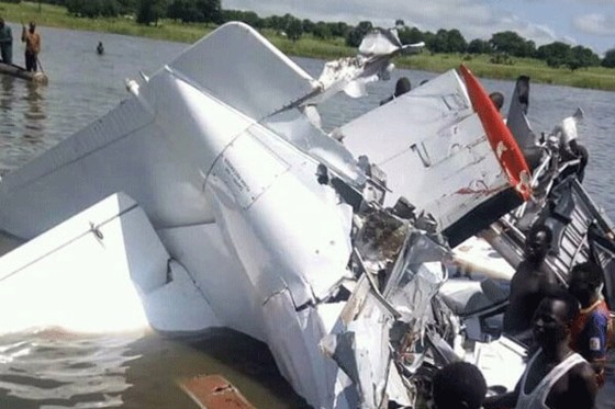 Máy bay chở khách rơi xuống hồ ở Nam Sudan, 17 người thiệt mạng ảnh 1