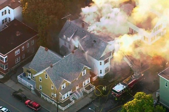Hàng chục vụ nổ khí gas ở ngoại ô TP Boston, 1 người thiệt mạng, 12 người bị thương ảnh 17