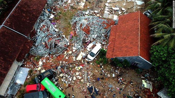 429 người thiệt mạng, 1.485 người bị thương và ít nhất 154 người mất tích trong trận sóng thần tại Indonesia ảnh 3