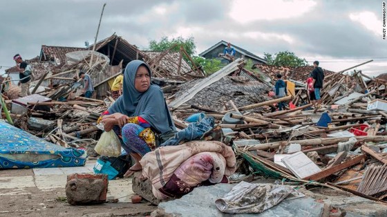 429 người thiệt mạng, 1.485 người bị thương và ít nhất 154 người mất tích trong trận sóng thần tại Indonesia ảnh 5