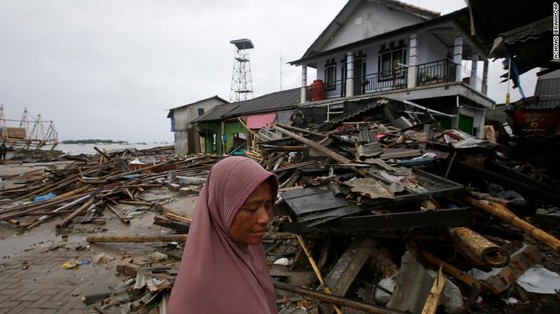 429 người thiệt mạng, 1.485 người bị thương và ít nhất 154 người mất tích trong trận sóng thần tại Indonesia ảnh 10