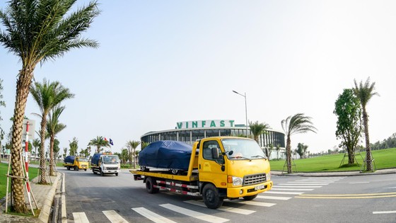 VinFast đưa 155 ô tô Lux ra nước ngoài kiểm thử ảnh 7