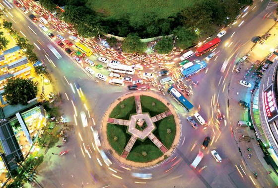Muôn sắc bùng binh ảnh 7