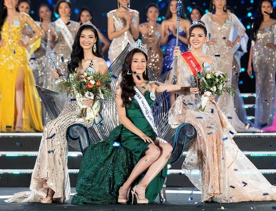 Người đẹp Lương Thùy Linh đăng quang Hoa hậu Thế giới Việt Nam 2019 ảnh 2
