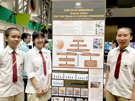 Lần đầu tham dự cuộc thi nghiên cứu khoa học quốc tế: 2 nhóm học sinh Việt xuất sắc mang về giải Bạc và giải Đồng  ảnh 5