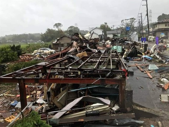 Nhật Bản tan hoang sau siêu bão Hagibis ảnh 24