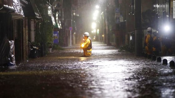 Nhật Bản tan hoang sau siêu bão Hagibis ảnh 5