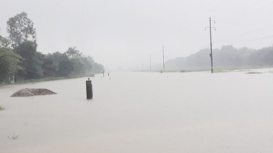 Miền Trung mưa lớn, nhiều nơi ngập lụt,Trung tâm Dự báo khí tượng - thủy văn quốc gia  ảnh 1