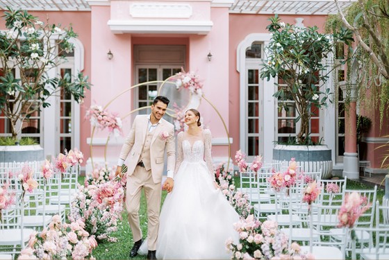 Cưới ở Nam Phú Quốc- bạn chọn không gian cổ tích lãng mạn hay sang trọng hiện đại? ảnh 6