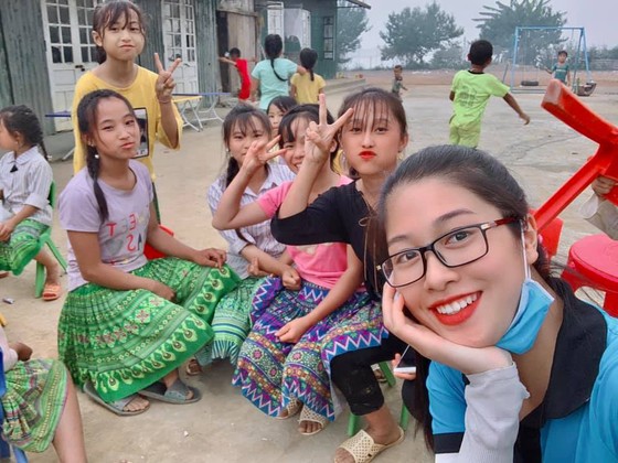 Bộ ảnh của hai thí sinh Hoa hậu Việt Nam là tiếp viên hàng không ảnh 9