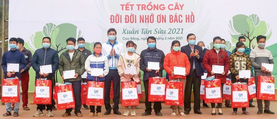 Nhiều địa phương phát động Tết trồng cây ảnh 1
