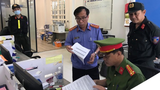 Vụ sản xuất, tiêu thụ xăng giả: Khám xét thêm 9 địa điểm, bắt Tổng Giám đốc Công ty cổ phần Nhiên liệu Phúc Lâm ảnh 2
