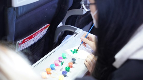 Vietjet lan toả niềm vui bằng hoạt động đặc biệt nhân ngày Quốc tế Thiếu nhi ảnh 4