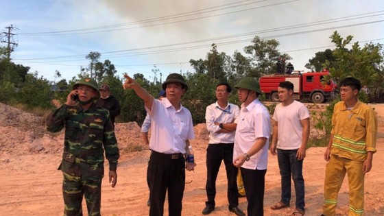 Thừa Thiên - Huế cùng lúc xảy ra nhiều vụ cháy rừng ảnh 1
