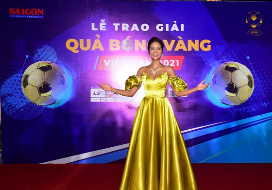 Hoàng Đức, Huỳnh Như và Văn Ý đoạt Quả bóng vàng Việt Nam 2021 ảnh 36