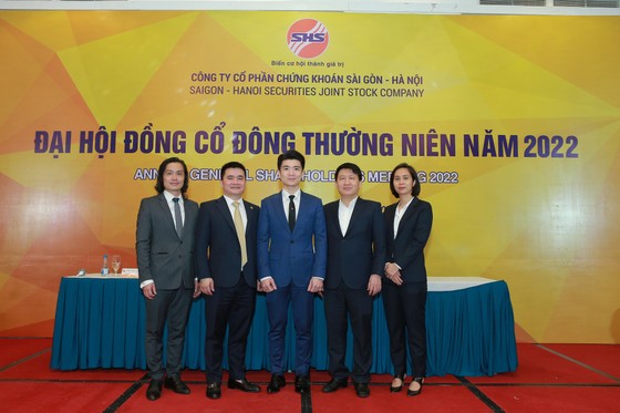 SHS tổ chức ĐHĐCĐ thường niên năm 2022: Ông Đỗ Quang Hiển từ nhiệm Chủ tịch HĐQT SHS, tuân thủ quy định Luật các TCTD ảnh 3