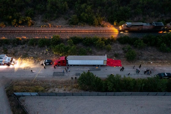Ít nhất 46 người nhập cư thiệt mạng trong xe đầu kéo tại Mỹ ảnh 8