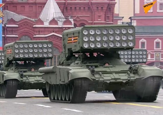 Hệ thống pháo phản lực nhiệt áp TOS-1A, được phát triển để thực hiện nhiệm vụ tiêu diệt bộ binh địch, cũng như hỗ trợ cho lực lượng bộ binh và xe tăng. Ảnh: Sputnik.