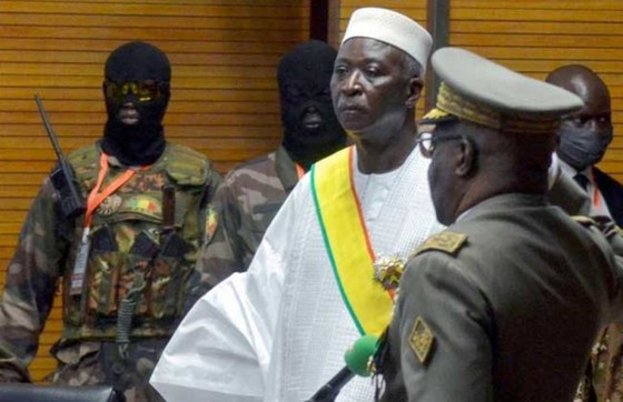 Tổng thống và Thủ tướng Mali lâm thời được trả tự do