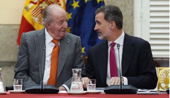 Cựu vương Tây Ban Nha bị điều tra vì bê bối 'tiền lót tay' - ảnh 2