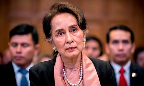 Bà Aung San Suu Kyi có thể phải ngồi tù 3 năm ảnh 1