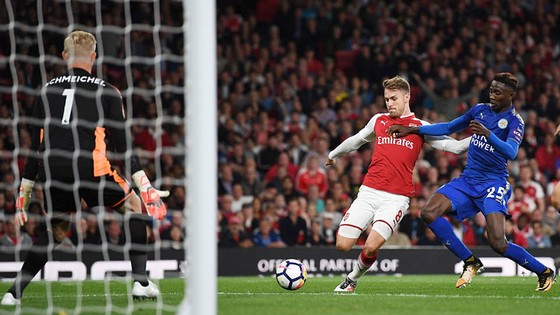 Aaron Ramsey ghi bàn quân bình tỷ số 3 - 3 cho Arsenal. Ảnh: Reuters