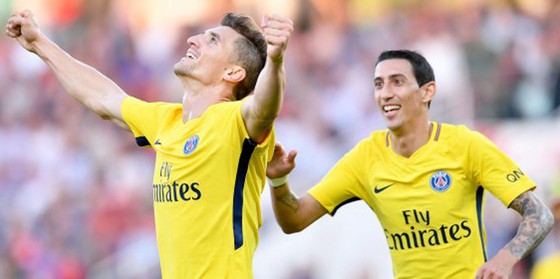 Thomas Meunier (trái) trở thành người hùng của Paris Saint Germain trong trận đấu với Dijon. Ảnh: Ligue 1