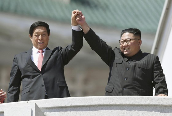 CHDCND Triều Tiên diễu binh không có tên lửa tầm xa mừng 70 năm Quốc khánh ảnh 2