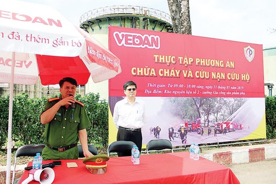 Gần 200 nhân viên Cty Vedan Việt Nam tham gia “Buổi diễn tập phòng cháy chữa cháy và cứu nạn cứu hộ” tại công ty ảnh 1