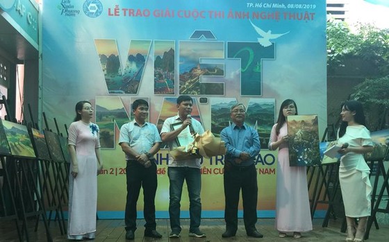 Trao giải cuộc thi ảnh nghệ thuật "Việt Nam nhìn từ trên cao" năm 2019: Tự hào biên cương Việt Nam ảnh 2