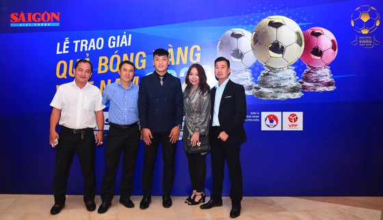Văn Quyết, Huỳnh Như và Minh Trí đoạt Quả bóng Vàng Việt Nam 2020 ảnh 25
