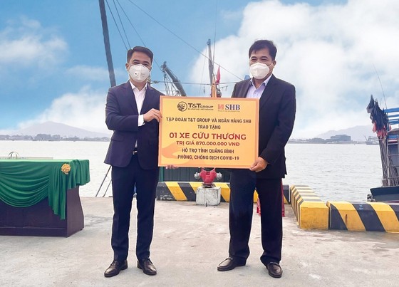 T&T Group và SHB tặng xe cứu thương hỗ trợ 2 tỉnh Quảng Trị - Quảng Bình phòng chống dịch Covid-19 ảnh 2