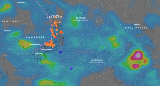 Một vùng áp thấp giữa Biển Đông khả năng mạnh lên thành áp thấp nhiệt đới ảnh 1
