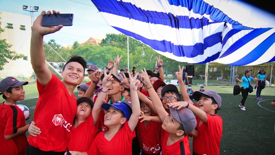 Truyền cảm hứng bóng đá đến giới trẻ Việt Nam ảnh 2