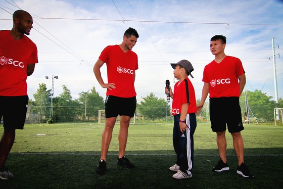 Truyền cảm hứng bóng đá đến giới trẻ Việt Nam ảnh 3