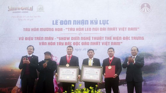 Sa Pa tự hào nhận cùng lúc 2 kỷ lục Việt Nam về du lịch ảnh 1
