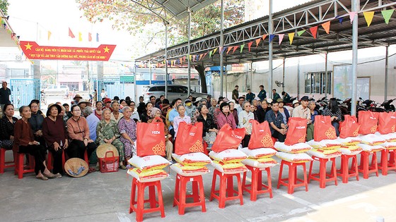 Vedan Việt Nam tặng 1.000 phần quà Tết cho người dân có hoàn cảnh khó khăn tại tỉnh Đồng Nai ảnh 2