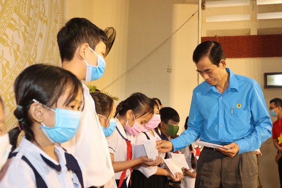 150 suất học bổng cho con em gia đình chính sách tại Tiền Giang ảnh 1