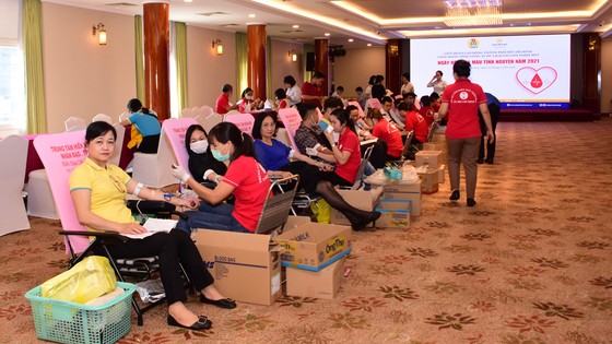 Khách sạn Rex hưởng ứng tham gia Chương trình hiến máu tình nguyện của Tổng Công ty Saigontourist ảnh 2