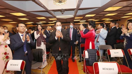 Thủ tướng Phạm Minh Chính gặp gỡ các bác sĩ, chuyên gia y tế Pháp - Việt ảnh 2
