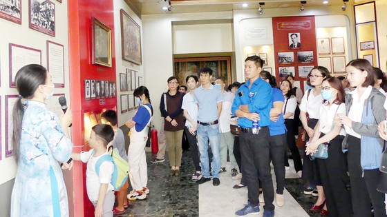 Giới thiệu kỷ yếu 'Sự kiện Nguyễn Tất Thành - Hồ Chí Minh đi tìm đường cứu nước: Ý nghĩa lịch sử và giá trị thời đại' ảnh 1